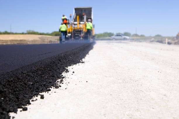 Best Driveway Paving Contractor  in Halstead, KS